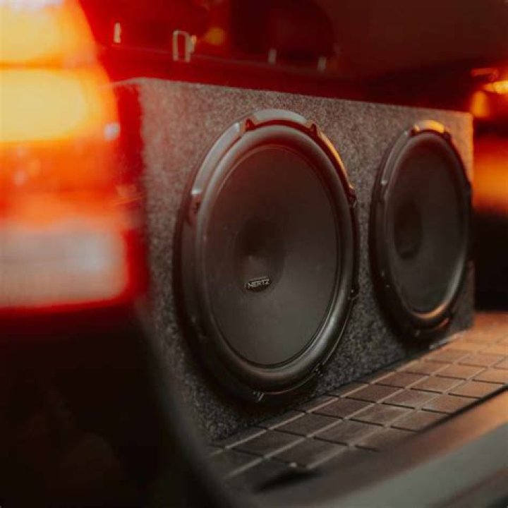 Can speakers be damaged by sound?