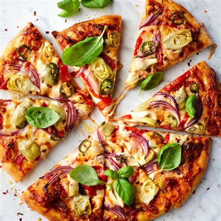 Can you eat cheese pizza if your vegetarian?
