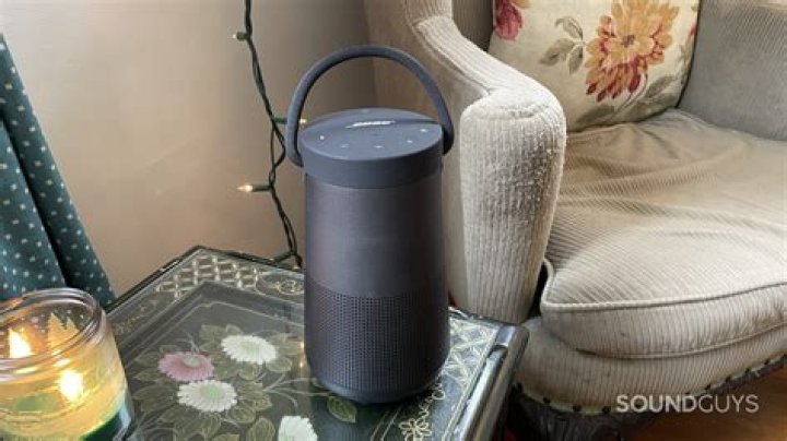 Can you leave Bose SoundLink revolve plugged in?