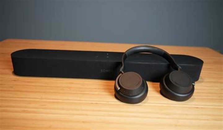 Can you pair headphones to a soundbar?