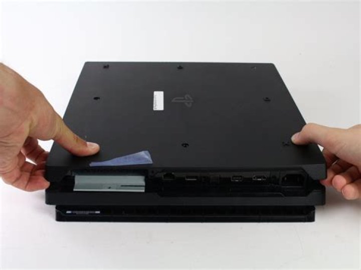 Does cleaning PS4 reduce noise?