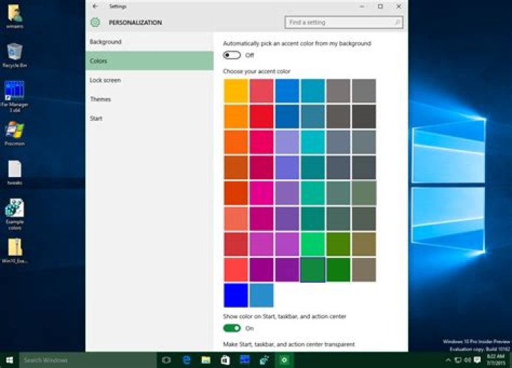 How do I change the Display color in Windows 10?