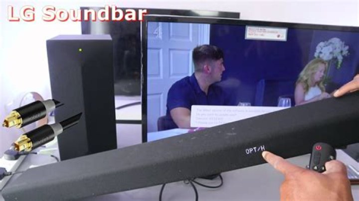 How do I get my LG soundbar to turn on with my TV?