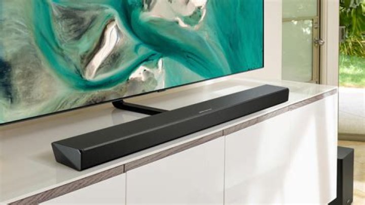 How do I limit the volume on my Samsung soundbar?