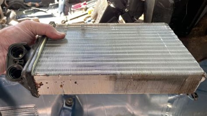 How do you know if your heater blower is bad?
