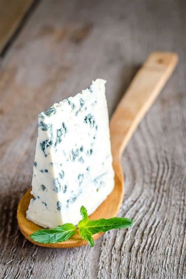 How do you store blue cheese long term?