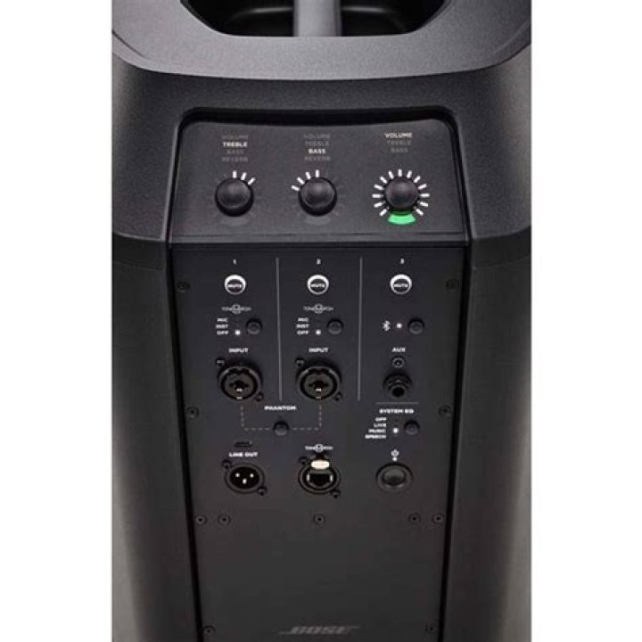 How many speakers does a Bose L1 have?