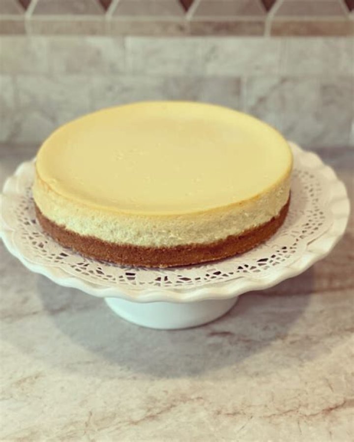 How much does a 9 inch cheesecake cost?