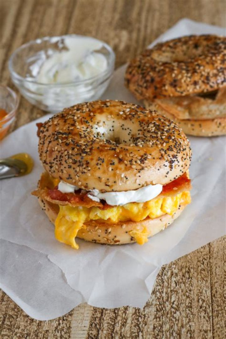 Is a bagel with cream cheese a healthy breakfast?
