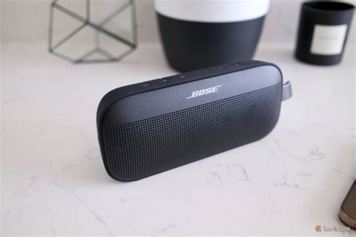 Is Bose SoundLink noise Cancelling?