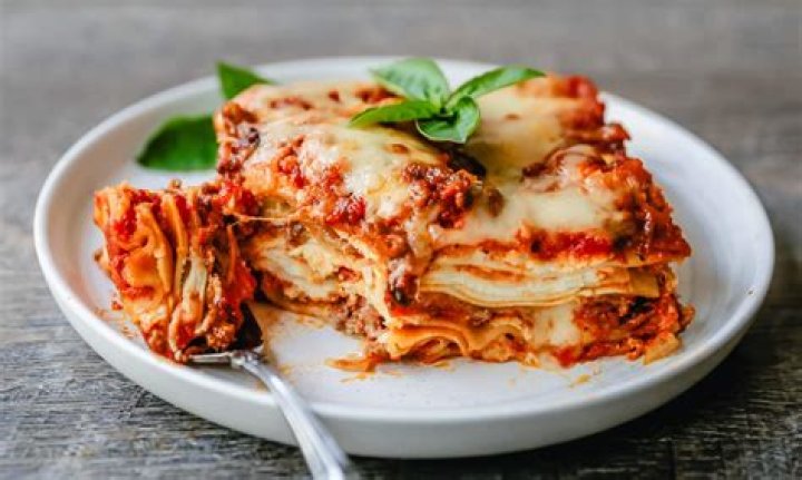 Is mozzarella good for lasagna?
