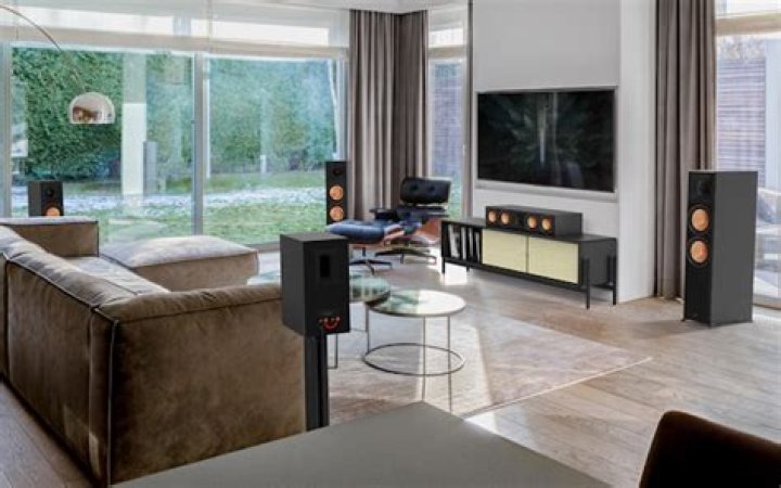 Is the Klipsch kf-28 a floorstanding speaker?