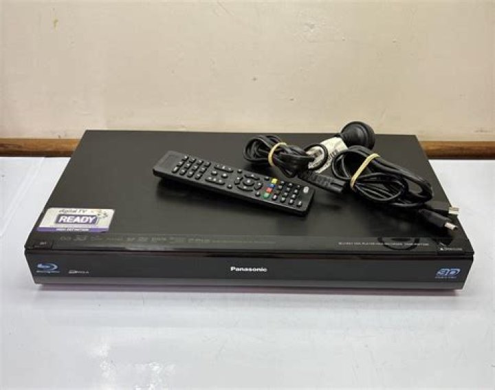 Is the Panasonic dmr-pwt500 a Blu ray player?