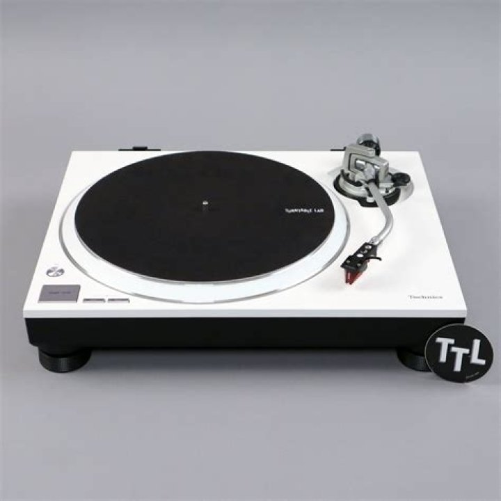 Is the Technics sl-1500c a direct drive turntable?