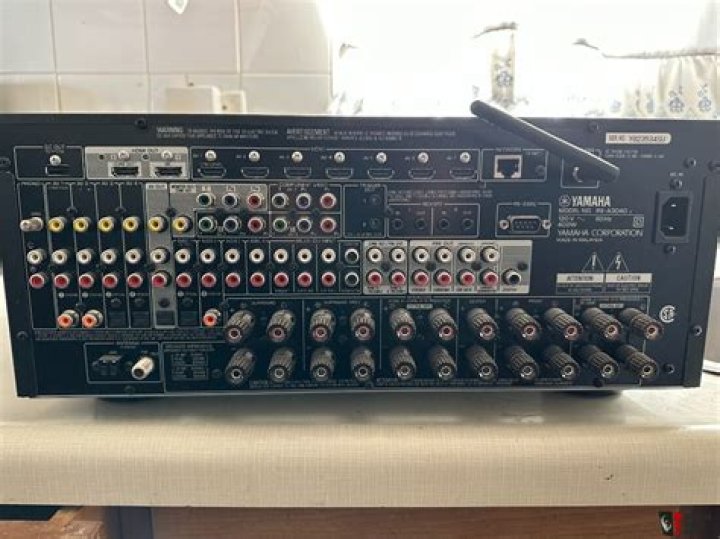 What are the features of a Yamaha A3040 AV receiver?