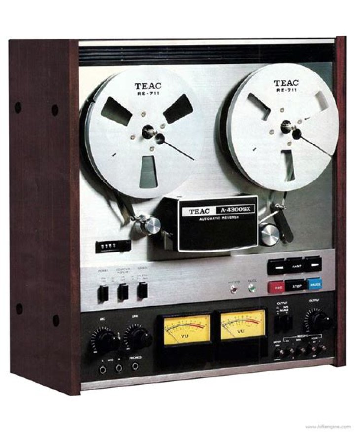 What are the features of the TEAC a-4300sx reel to reel recorder?