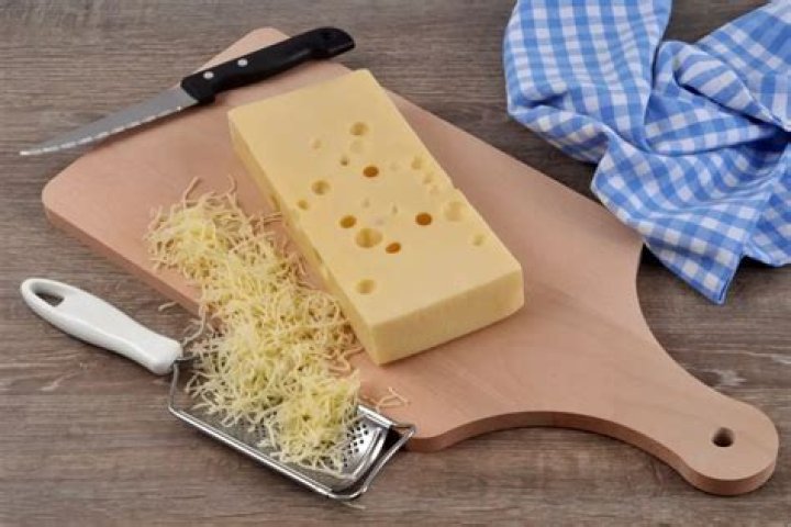 What cheese is similar to Emmental?