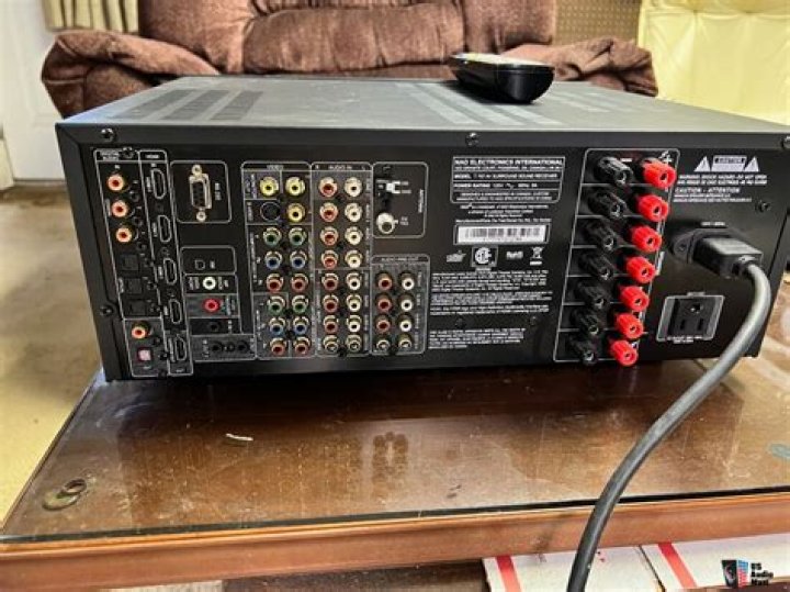 What kind of HDMI does the NAD t757 use?