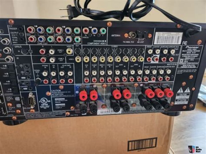 What kind of sound does the Pioneer Elite sc-07 have?