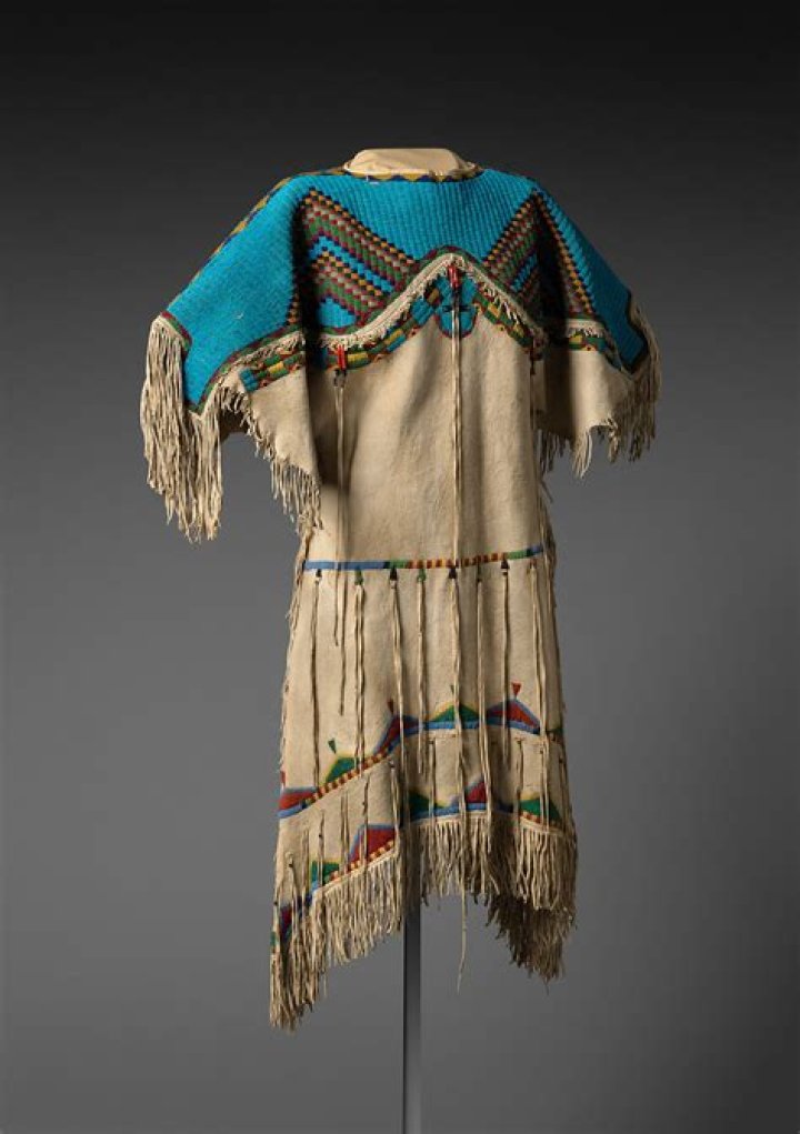 What were the Lakota clothes made of?