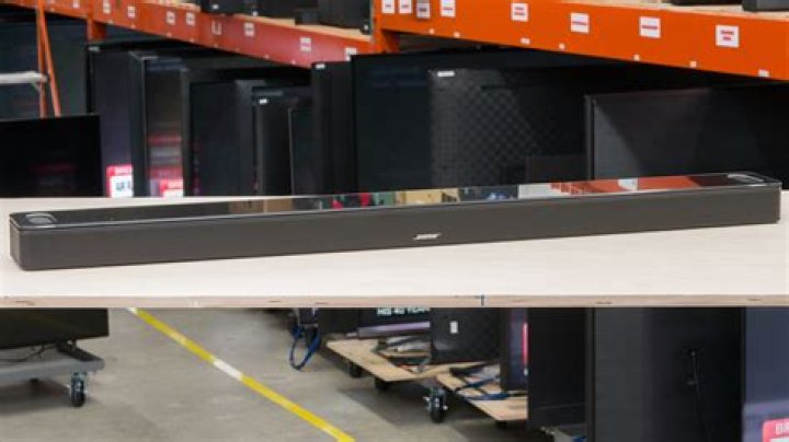 Which is better soundbar 500 or Bose 300?