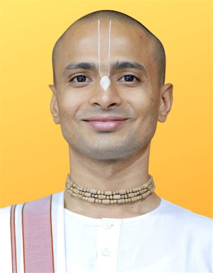 Who introduced dhoti?