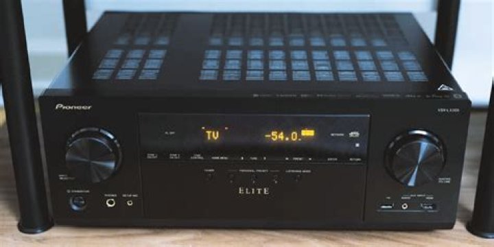 Why is my Pioneer Elite not outputting sound?