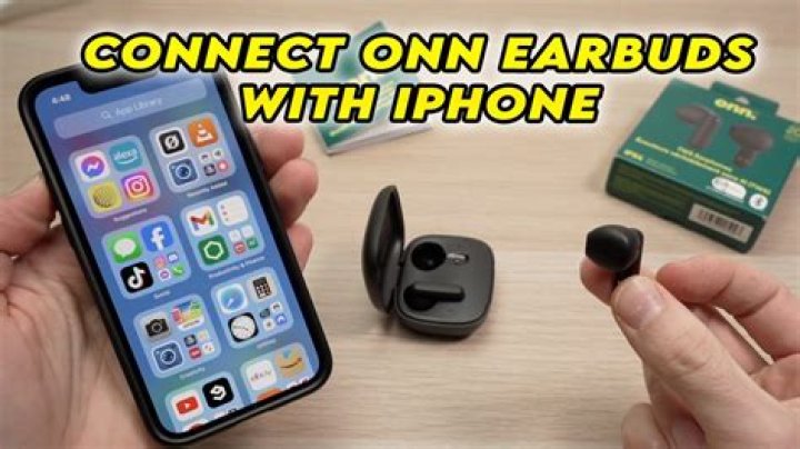 Why is only one of my earbuds connected?